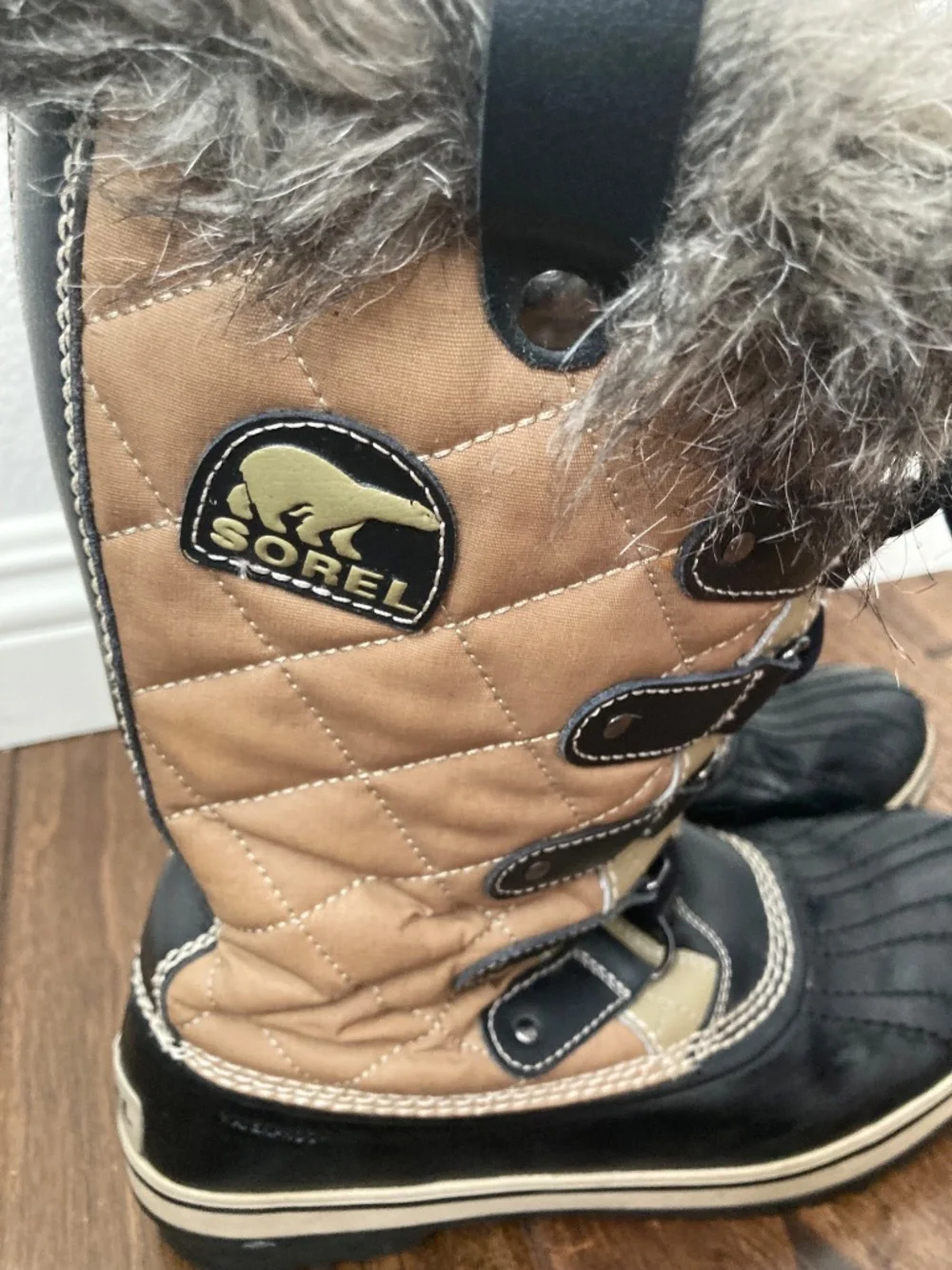 Sorel Tofino Boots Women's 8 Winter Fur Trim Snow Quilted Waterproof